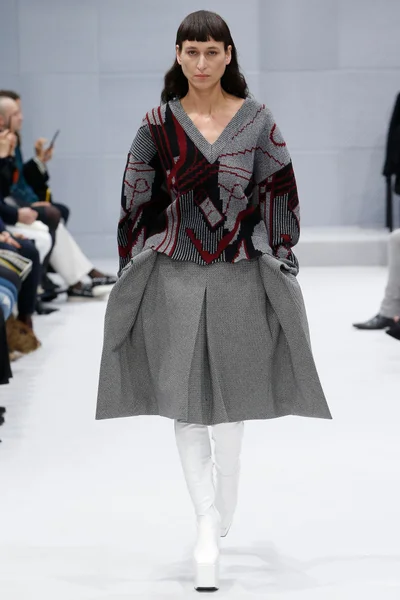 Look 27